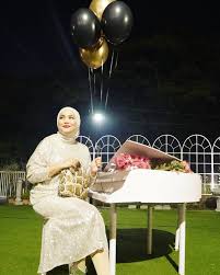 Ask raden ayu raudhah n a question now. Yes I M Pregnant Again Sempena Hari Lahir Ke 36 Ayu Raudhah Kongsi Berita Bakal Timang Anak Ke Lima Keluarga