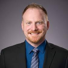 Robert Kinnett's Instagram, Twitter & Facebook