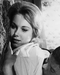 Mit Rosen fängt die Liebe an (1957)