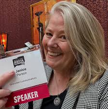 Friday was the annual meeting for the St. Louis Forum and what a year it's  been! I have met some amazing business women in the past year (thanks  Tiffany E. Slater for