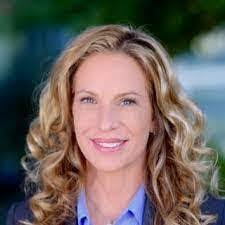 Maureen Harney's Instagram, Twitter & Facebook