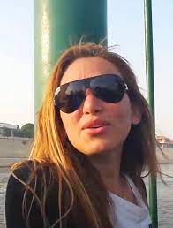 وقالت الفتاة إن زوجها منتحل شخصية مرأة علي موقع التواصل الاجتماعي فيس بوك ويعرض صوري مقابل المال للشباب والرجالة. Ø±ÙŠÙ‡Ø§Ù… Ø³Ø¹ÙŠØ¯ ÙˆÙŠÙƒÙŠØ¨ÙŠØ¯ÙŠØ§