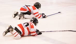 11 kwietnia w łódzkiej „bombonierce odbędzie się finałowy turniej o puchar czerkawskiego (rocznik 2011), przeniesiony z wiadomych powodów ze stadionu narodowego w. O Dzieciakach Ktore Pedza Po Lodzie Do Sukcesu Plus Gazetakrakowska Pl