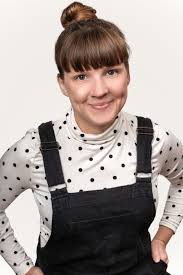 Katie Fielding's Instagram, Twitter & Facebook