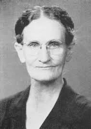 Amy Wesley's Instagram, Twitter & Facebook