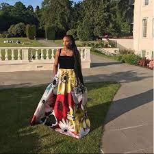 Serena Williams En Baskets Au Mariage Du Prince Harry Et Meghan Markle Urban Fashion Girls Urban Outfits Colorful Gown
