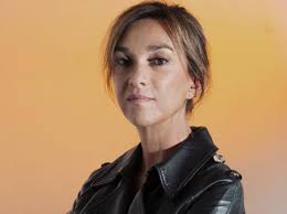 E' stata nominata, in sostituzione di andrea vianello, alla diplomatasi al liceo classico ludovico ariosto di ferrara, si iscrive al dams di bologna senza però terminare gli studi. Daria Bignardi Il Ritorno Dell Assedio La Malattia E I Romanzi Corriere It