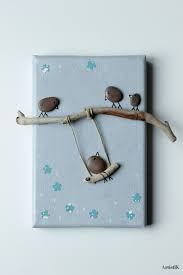 En vous inspirant de notre sélection diy spécial plage : Tableau Galets Oiseaux Bois Flotte Fond Gris Touches Bleu Dessin Humoristique Petit Format Chambre Enfant Metiers De La Pierre Art En Bois Flotte Art Pierre