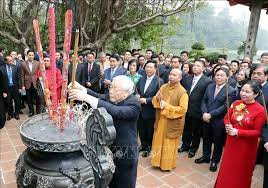 Maybe you would like to learn more about one of these? Tá»•ng Bi ThÆ° Chá»§ Tá»‹ch NÆ°á»›c Nguyá»…n Phu Trá»ng Va Phu Nhan Tháº£ Ca Chep Baotintuc Vn