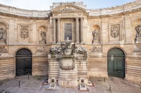 La Fontaine Des Quatre Saisons 1739 Musee Maillol C Culturespaces Sophie Lloyd Art Western Sculpture Amazing Architecture House Styles