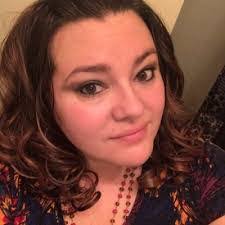 Amanda Lanzarin's Instagram, Twitter & Facebook