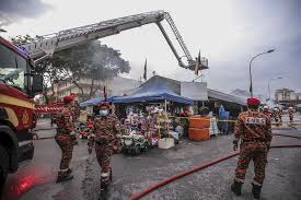 Lorong padang, kuala lumpur, 54200, malaysia. Fire Destroys Several Stalls At Dato Keramat Market Malaysia Malay Mail