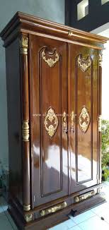 Anda juga bisa lebih mudah dalam mengatur isinya, misalnya lemari pertama khusus untuk atasan, pintu selanjutnya untuk pakaian yang digantung, lalu. Jual Lemari Kayu Jati 2 Pintu Terbaru Lazada Co Id