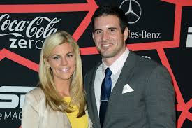 She was one of the first three hires for espn's upstart longhorn network, where she was a reporter on events, as well as doing feature stories and working on. Christian Ponder Wife Espn S Sam Ponder Secret Wedding Kids Fanbuzz