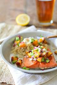 Grilled Salmon With Grilled Peach And Avocado Salsa The Perfect Recipe For Grilling With My Boys This Week Avec Images Recette Cuisine Appetit