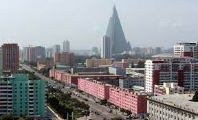 Criados nos anos 1970 e financiados pela urss, hotéis do país são uma viagem no tempo', diz autor de novo livro com foto raras da coreia do norte. Edificio Fantasma De 105 Andares Se Destaca Em Paisagem Norte Coreana Mundo Diario De Pernambuco