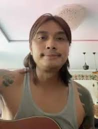 R–zar Ni (@r.zar.ni_)