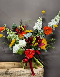 Come fare gli auguri di capodanno e buon anno su facebook. Mazzo Inglese Acquista Online E Invia Fiori E Piante Per Consegna A Domicilio A Roma