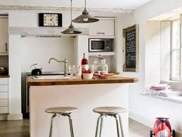 Duvarların tamamını gömme ya da açık dolaplarla kaplayabilirsiniz. Kucuk Mutfak Dekorasyonu Nasil Yapilir 2021 Dekorcenneti Com