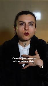 Por eso nos debería importar tanto. Porque una sociedad hecha de individuos  con una mirada despierta es una sociedad menos dócil y manipulable. El Arte  enseña a navegar profundo y funciona como