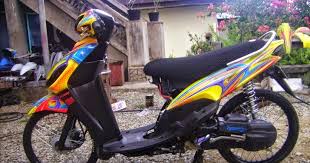 Jun 29, 2021 · dengan adanya perpaduan warna pada cat, motor mio tersebut akan terlihat lebih elegan apabila kita bandingkan dengan penampilan sebelumnya yang belum sama sekali dilakukan modifikasi. Modifikasi Motor Mio Warna Biru Radea