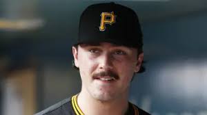 Former Red Sox champion pitcher making comeback bid with new team in AL