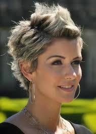 Coupes de cheveux courts gris sur pinterest mèches. 1001 Variantes De Coupe Courte Blonde Pour Rafraichir Votre Look