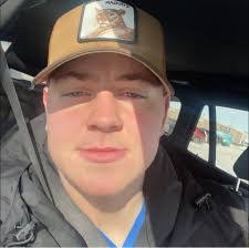 Lori Brekke's Instagram, Twitter & Facebook