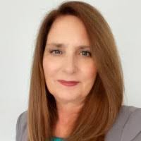 Angela Raisor's Instagram, Twitter & Facebook