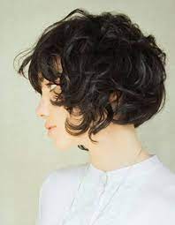 Coupe Cheveux Carre Degrade Court Automne Hiver 2016 Le Carre Degrade Nos Idees Pour L Adopter Elle Cheveux Courts Boucles Coiffure Cheveux Courts