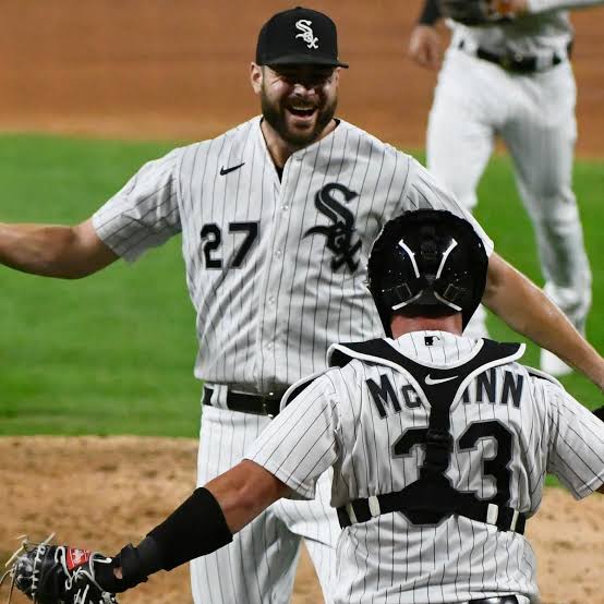 White Sox's Lucas Giolito no-hits Pirates