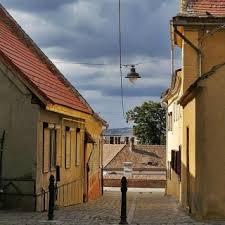 Având în vedere intenția guvernului româniei de a amâna termenul de plată a taxelor și impozitelor locale pentru primul semestru al anului 2020 până în data de 30 iunie, primăria sibiu și direcția fiscală anunță sibienii că aceste taxe și impozite se pot plăti până. In Èara Statului La CoadÄ Sunt Si OraÈe In Care Aproape Totul E Doar La Un Click DistanÈÄ Cat CostÄ Digitalizarea AdministraÈiei Locale Exemplu PrimÄria Sibiu Hotnews Mobile