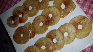 Prepariamo insieme un dolce tradizionale e ricco noi le prepareremo con acqua, zucchero, succo di limone e cannella, e vedremo come farle a pezzi o intere. Mele Al Forno Con Miele E Cannella Dolci E Profumate
