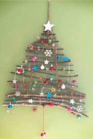 Diy Wall Christmas Tree Ideas With Lights Too Diy Lifestyle Wall Christmas Tree Flat Christmas Tree Christmas Gifts For Mom