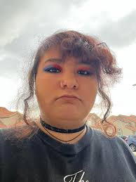 what up dudes! I'm new to this group! 19,emo and autistic!