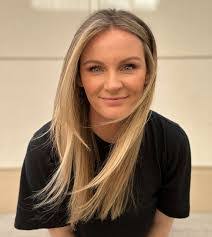 Ashley Barwick's Instagram, Twitter & Facebook