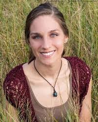 Amy Ettinger's Instagram, Twitter & Facebook