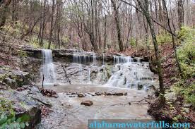 Cheaha is also home to the highest point in alabama (2,407') and the views from some of the lookouts seem infinite. Exploring Waterfalls Easy Hiking Trails Near Me By Region Alabama Waterfalls