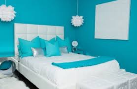 Warna kuning juga bisa menciptakan suasana yang cozy, dan bisa menyambut gradasi warna cat rumah kuning mulai dari warna kuning bunga matahari hingga kuning pucat bisa mulai kamu rencanakan sekarang. 30 Warna Cat Rumah Minimalis Keren Dengan Kesan Modern Dan Elegan