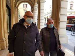 Grafico 2 le risposte aggressive, nervose o offensive, non sono necessarie. Strage Di Bologna Bellini A Processo Mi Sento Come Sacco E Vanzetti Dire It