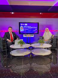 Vaksin astrazeneca yang telah didaftarkan oleh pihak berkuasa kawalan dadah adalah selamat untuk digunakan di negara ini. Upm Anjur Siri Wacana Media Putra Kupas Isu Vaksin Covid 19 Universiti Putra Malaysia
