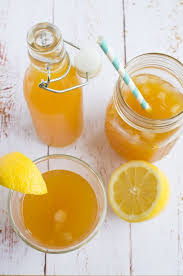 Recette Realiser Ses Jus De Fruits Soi Meme Permet De Garder Le Veritable Gout Des Fruits Et Toutes Le Limonade Recette Citronnade Boisson Rafraichissante
