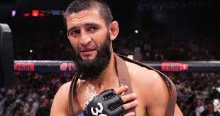 Khamzat Chimaev doit affronter ce combattant pour tester son cardio selon  Bisping - Arts Martiaux Mixtes