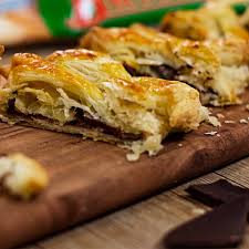 Possiamo prepararle in anticipo e mangiarle a temperatura ambiente…fredde sono ancora più buone! Dolci Con Pasta Sfoglia Le Ricette Facili E Golose Di Perugina