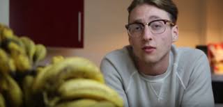 Tenhle student jí více než 100 banánů týdně! Nikdy se prý necítil lépe