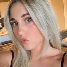 Miya davis (@MiyaFirth)