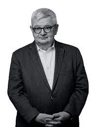 Jun 23, 2021 · joschka fischer, der erste grüne politiker, der im hessischen landtag 1985 vereidigt wurde. Alfred Landecker Joschka Fischer