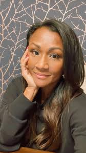 3 reasons why Being disciplined about limiting cell phone use in the  evening is important., 1. **Improved Sleep:** Excessive screen time before  bed can disrupt your sleep cycle due to the blue light ...