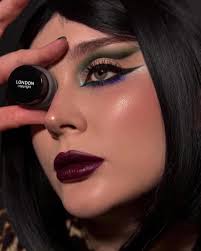 Love this cut crease glam from beautiful @beautyducktales 🖤 Using our  Blush Palette, Black Gel Eyeliner and how perfect does our Anarchy Lipstick  look?! 🍇🍒 Inspired? 👉 SHOP our store 🛒 https://bit.ly/2mwJaxD #