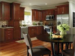 Landen | maple enduring design one of our most popular doors, landen has a classic look that feels forever current. Aristokraft Cabinets Cabinet Expressions